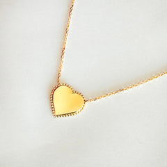 Collar corazón bordado con bolitas cadena oro para enamorados