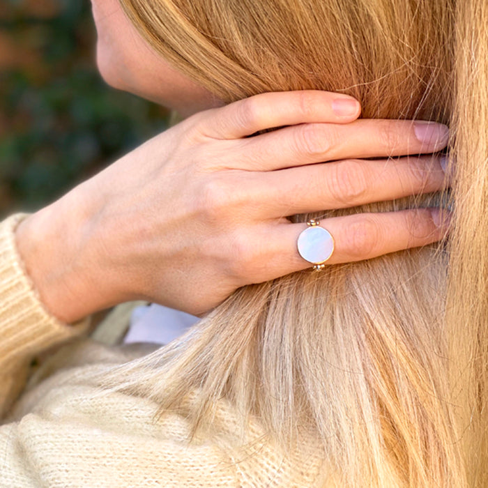 Anillo Giratorio Madre Perla y Oro Personalizado HOPS regalo para mujeres