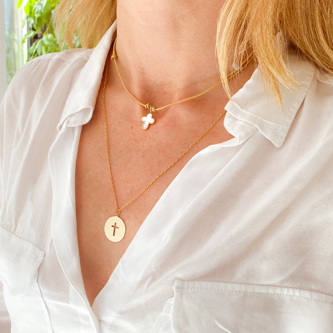 Collar Religioso Cruz oro y nácar con cordón Personalizado HOPS regalo para mujeres y comunión