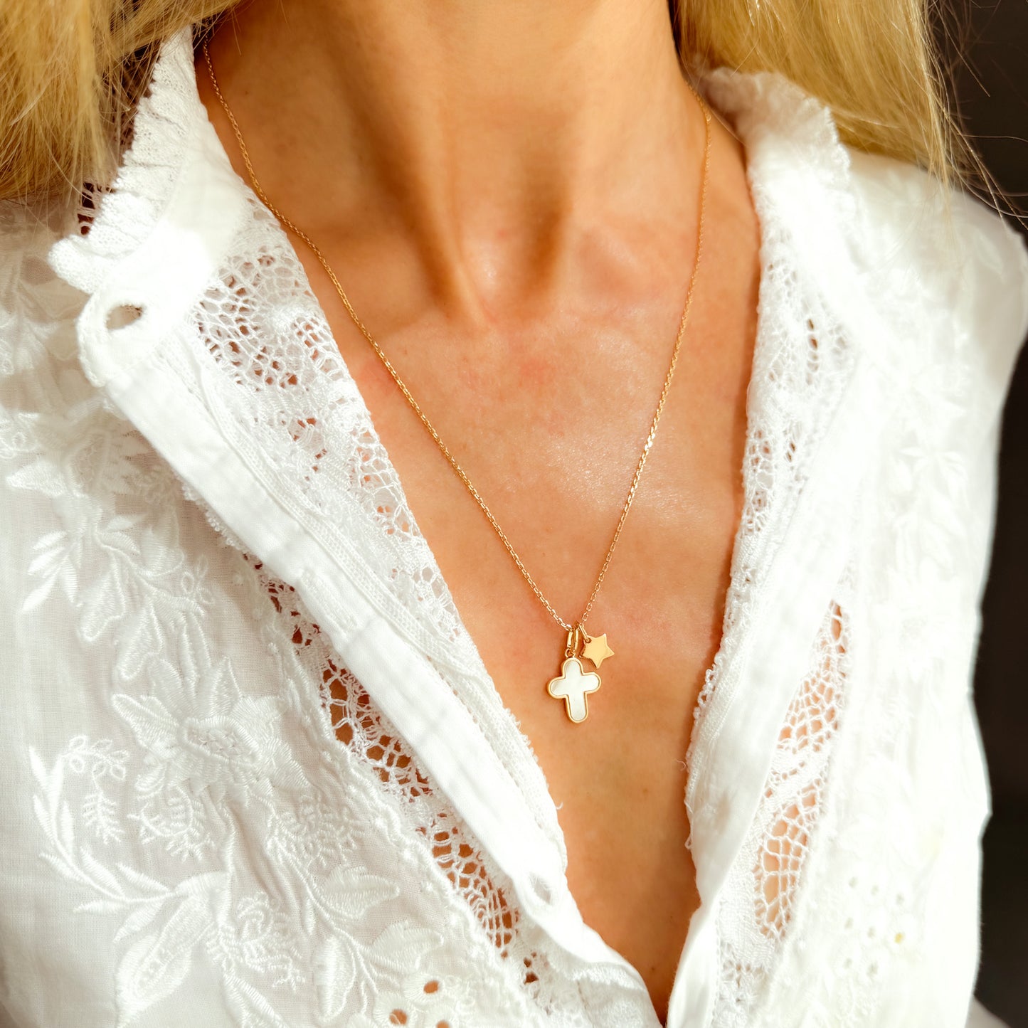 Collar Cruz oro y nácar con estrellita adicional con cadena bolitas Personalizado HOPS regalo para mujeres y comunión