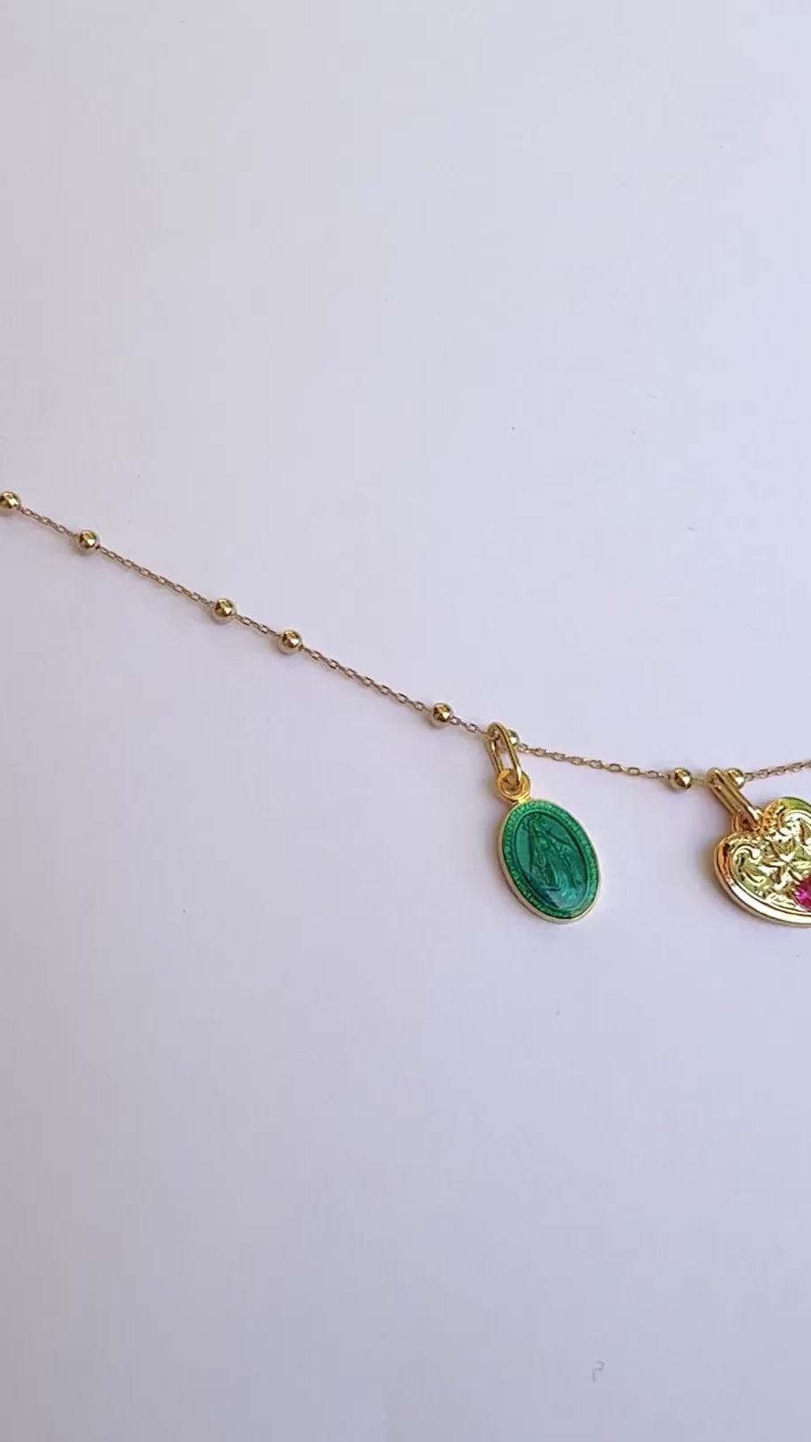 collar amuletos